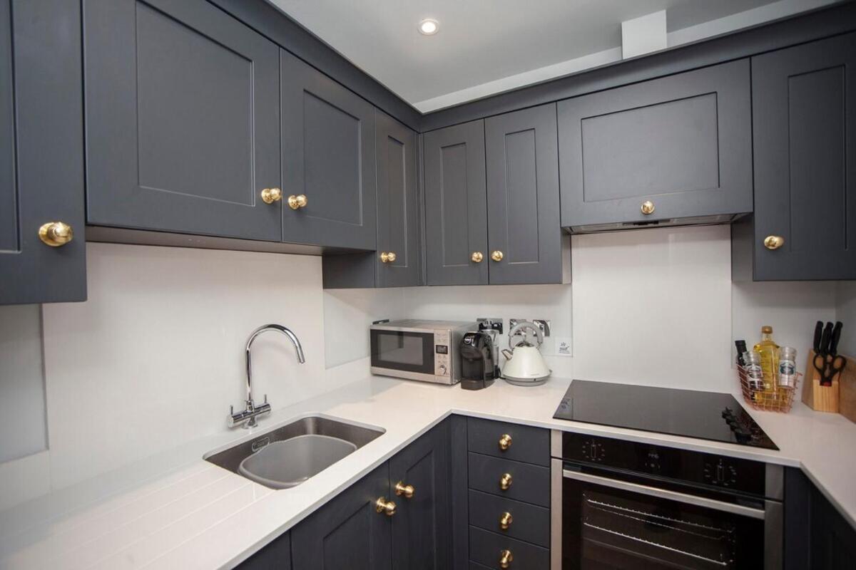 Stylish City Centre Apartment - バース エクステリア 写真
