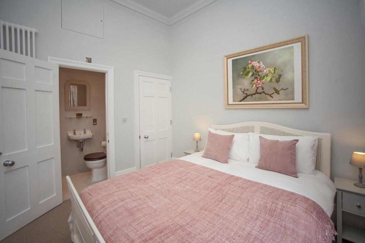Stylish City Centre Apartment - バース エクステリア 写真